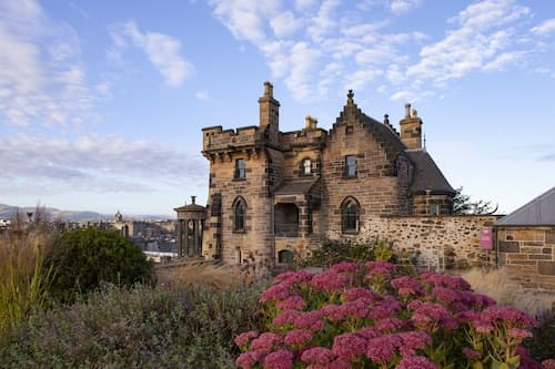 JOIVY Observatory House & Apartment