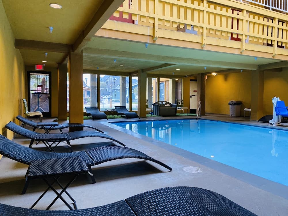 The Aqua Pacific Hotel