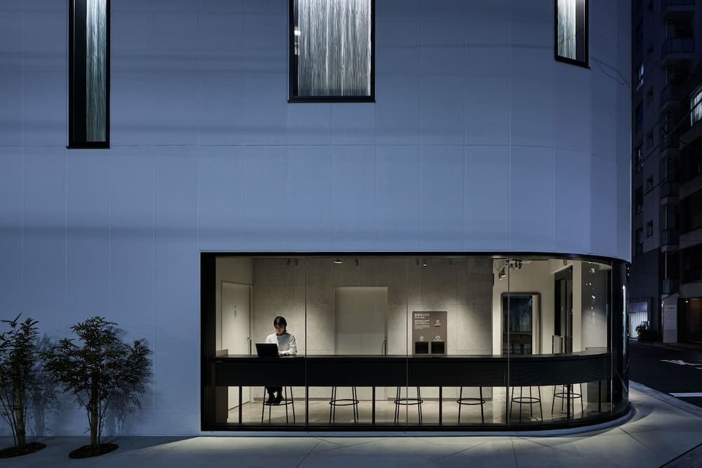 9h nine hours Ningyocho