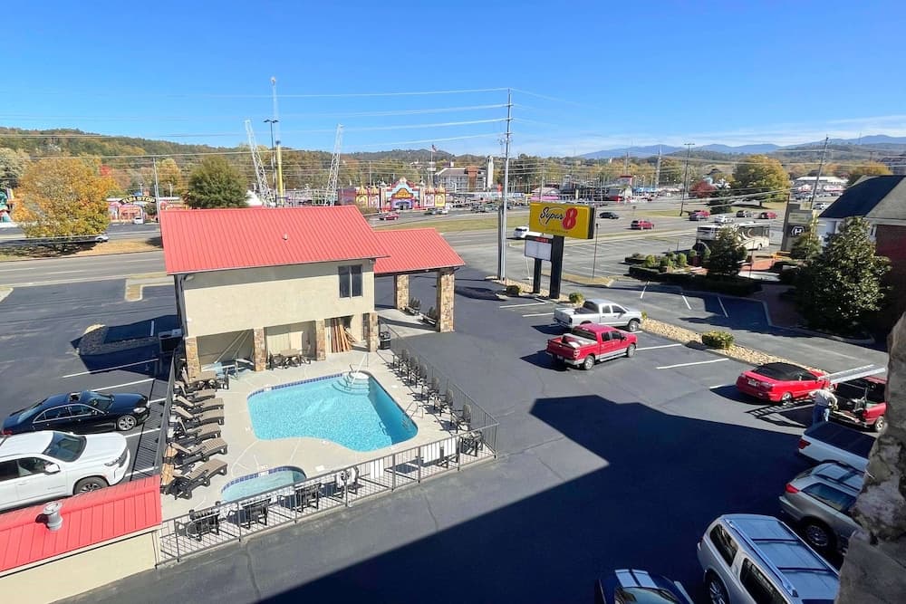 Super 8 By Wyndham Pigeon Forge Downtown