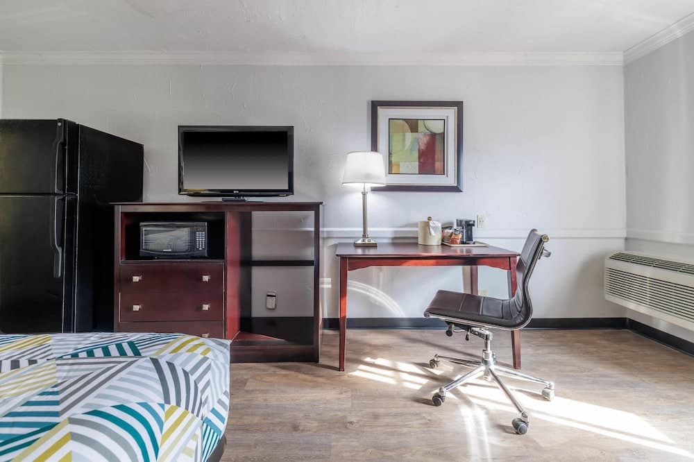 Studio 6 Suites - Dallas, TX - Downtown