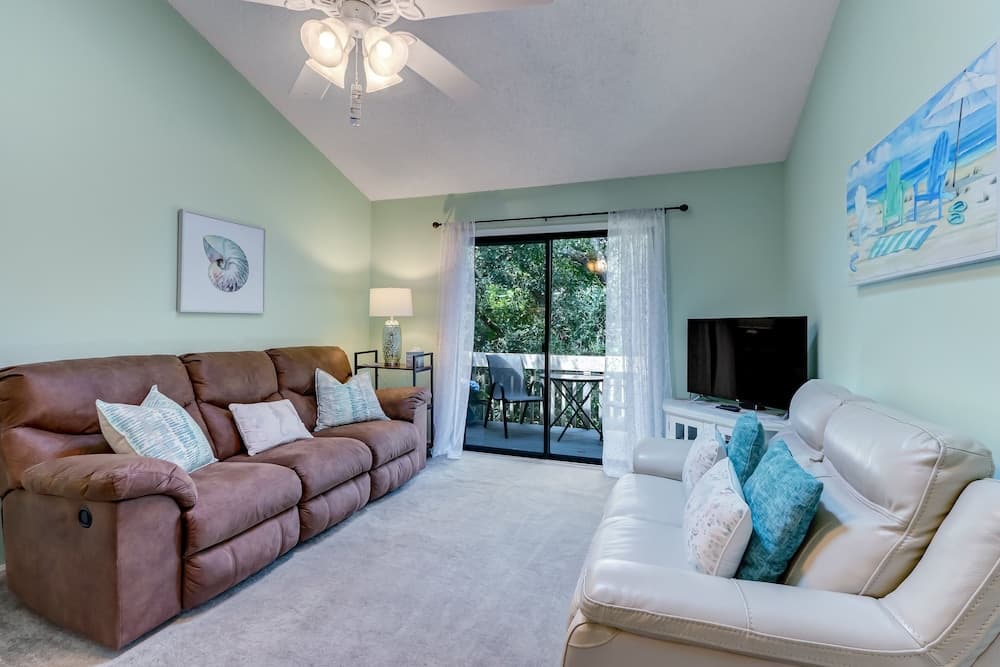 2745 Forest Ridge 2 Bedroom Condo by RedAwning