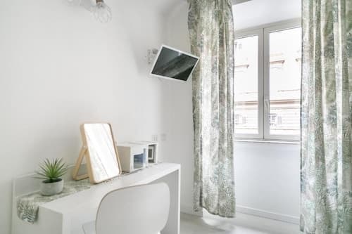 White Candia Guesthouse