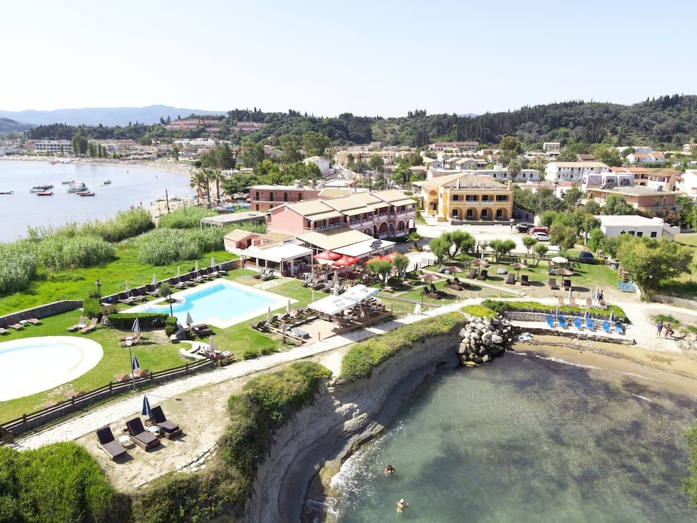 Canal D' Amour by Estia