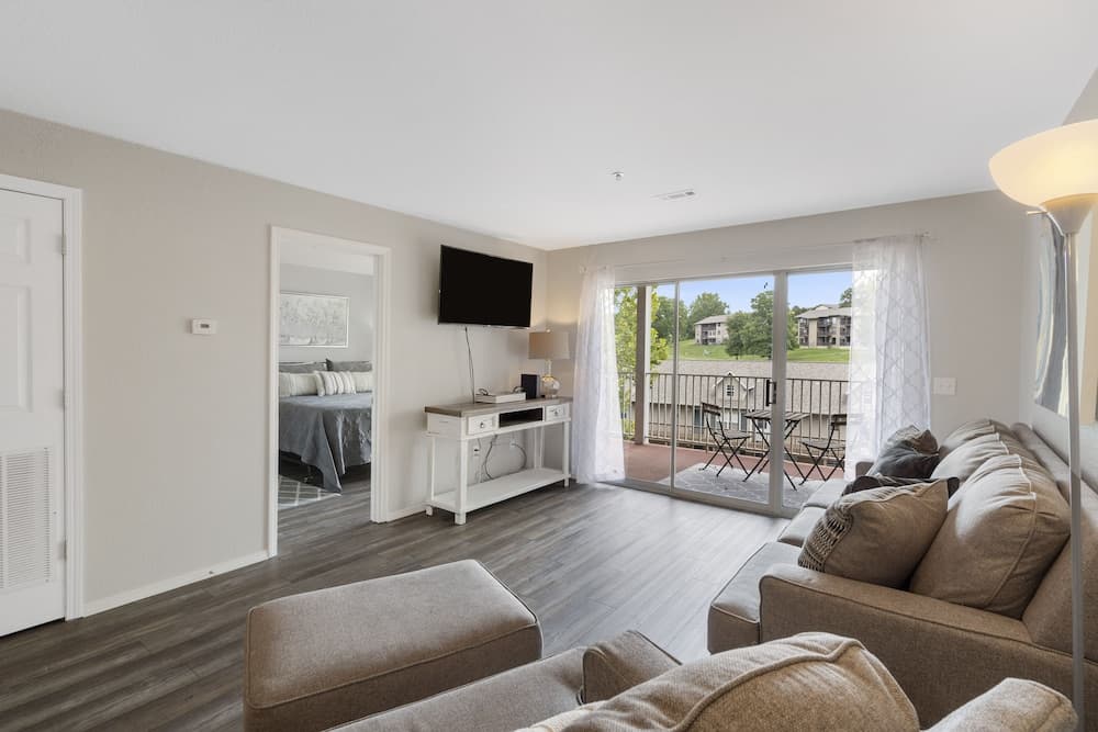 The Branson Condo at Fall Creek - Overlooking the Rolling Hills