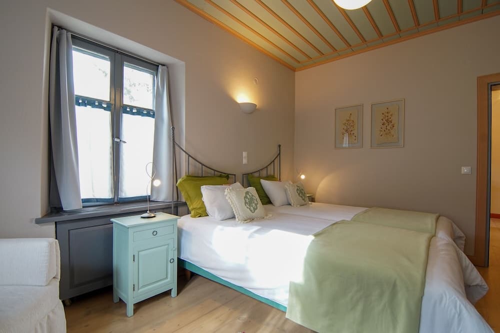 KIRIAKI GUESTHOUSE & SUITES