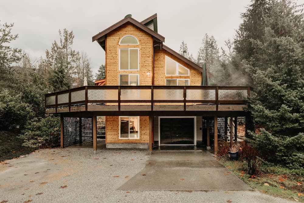 80mbr - Hot Tub - Wifi - BBQ - Wood Stove - Sleeps 7!