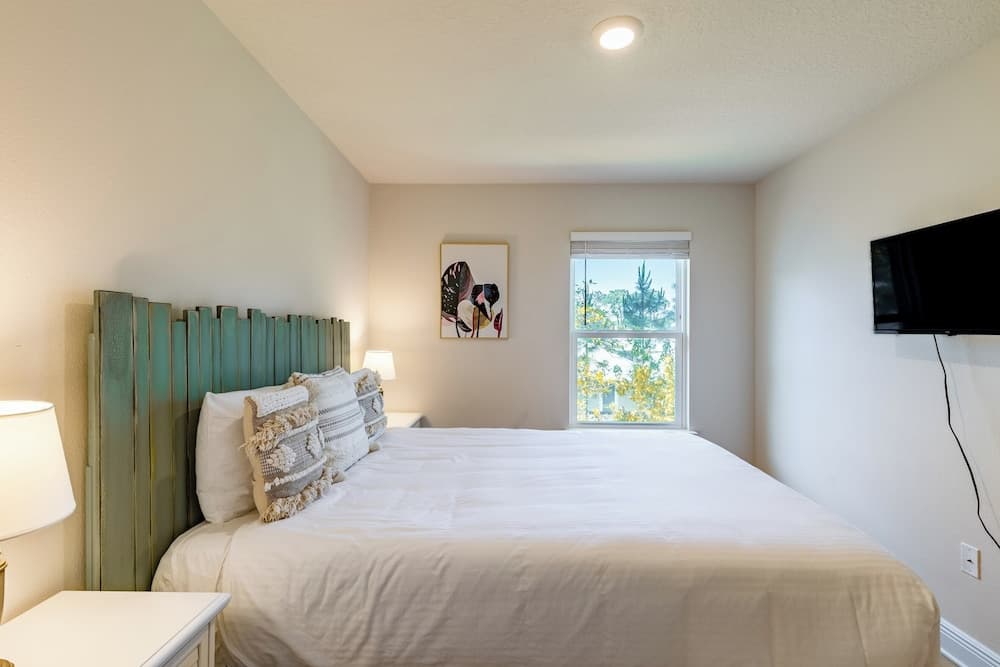 Santa Rosa Hideaway by Avantstay Pet Friendly 6 Mins to Beach!