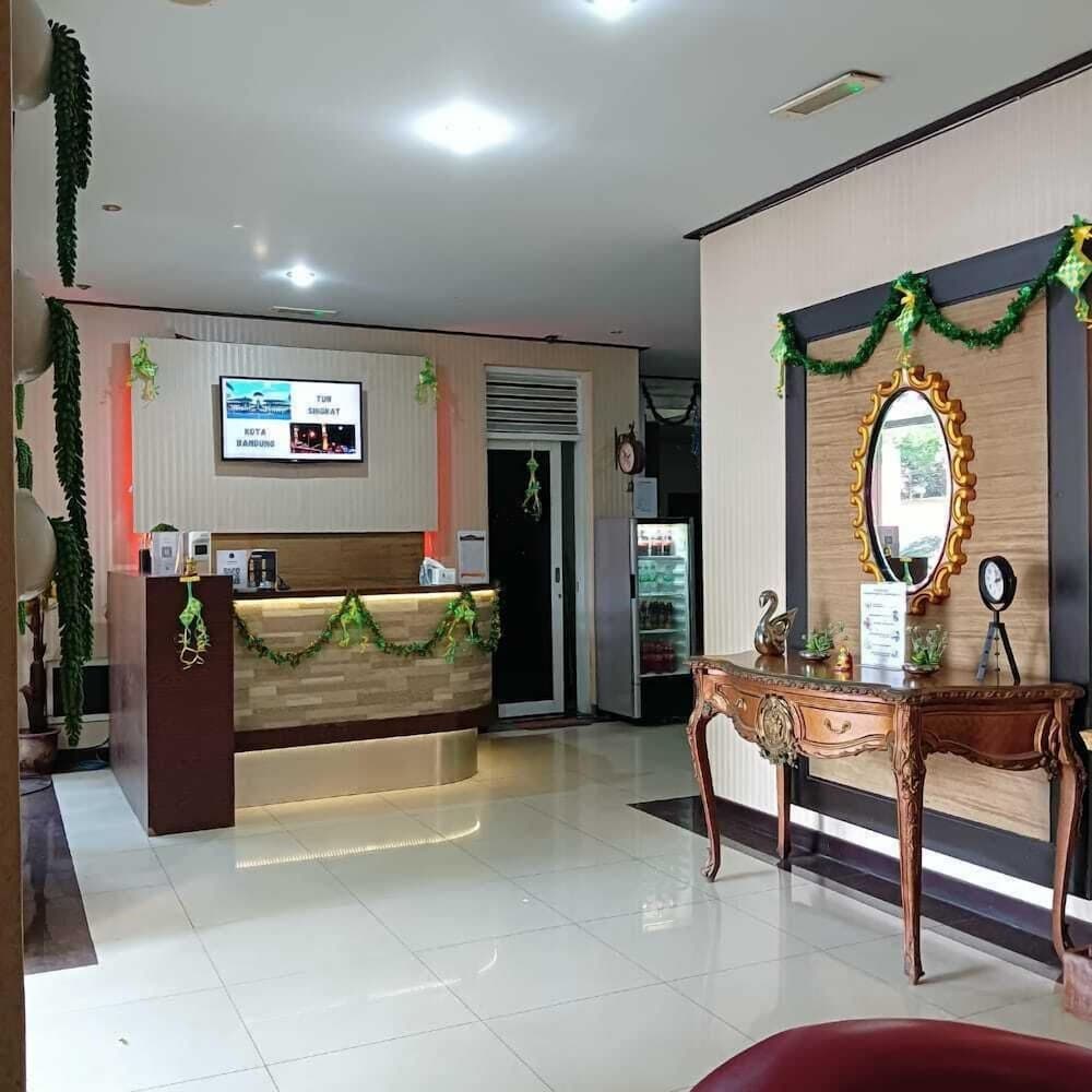 Rizh Hotel