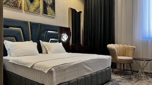 Maxwell Hotel