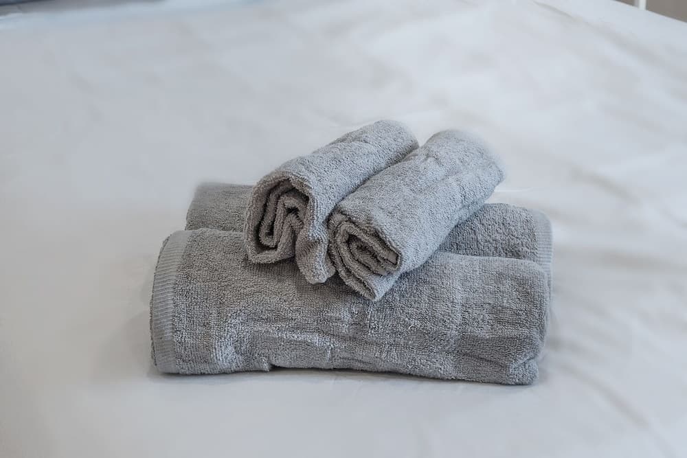 Beautiful 5BR in the HEART of Mile-End