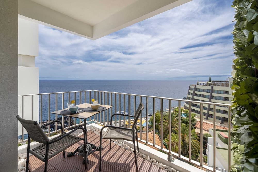 Studio With Pool and sea View - Funchal Sea View I