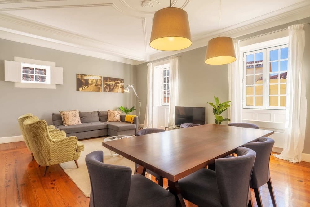 The Wine Lodges by An Island Apart