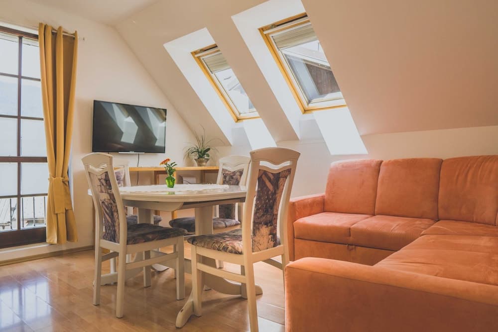 Apartment Amak With Free Onsite Parking