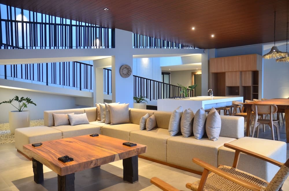 Greenhill Mountain City View 8BR Villa Heated Pool