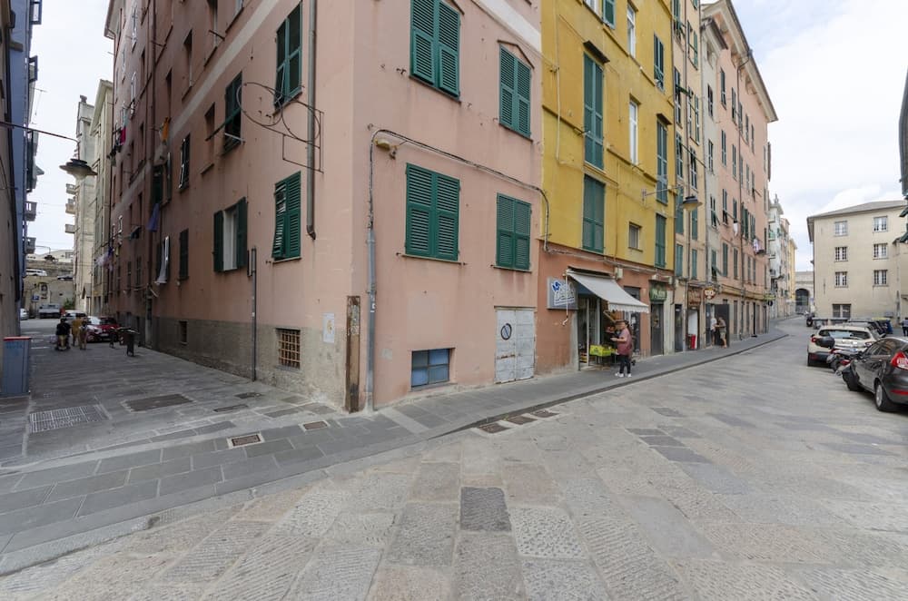 JOIVY Warm Family Flat For 9, Near Porto Antico