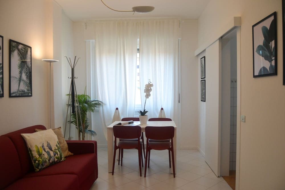 JOIVY Lovely Apt For 4 Next To Bus And Metro Station