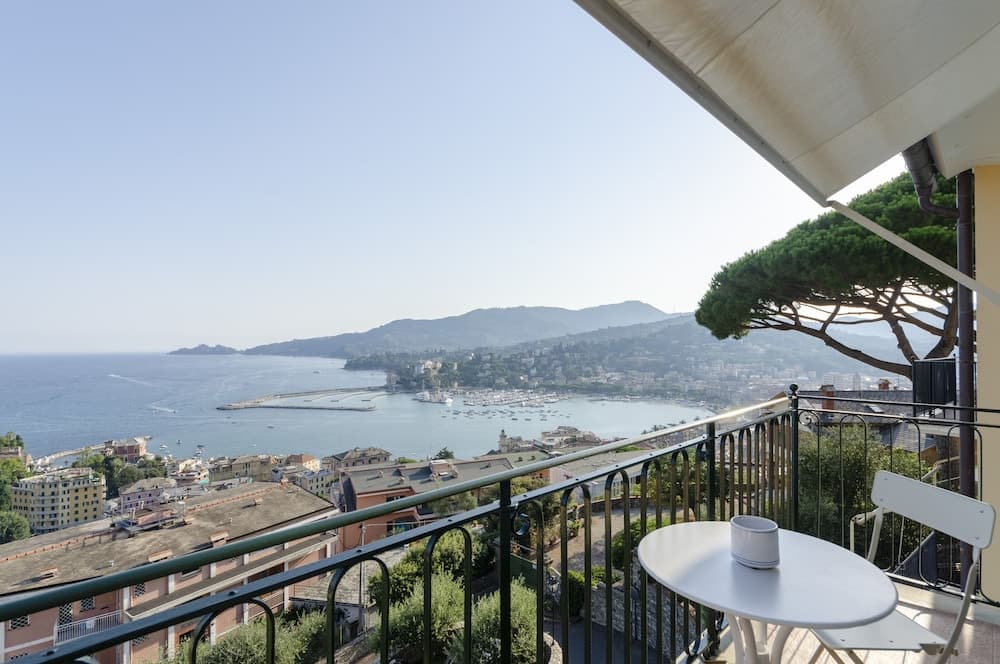 JOIVY Spectacular Sea View Apt For 5 W/Terrace