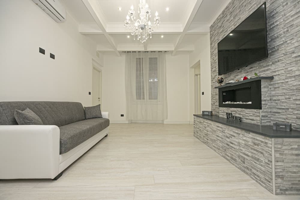 JOIVY Stylish 3-bed flat near the Genoa Aquarium