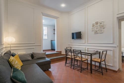 JOIVY Trevi Fountain's relais