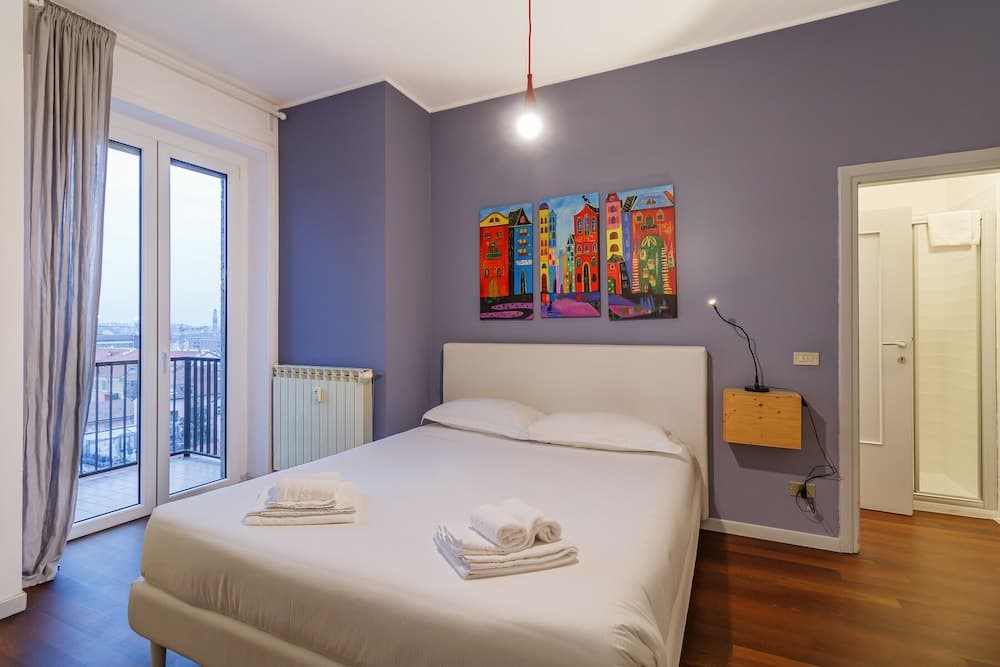 JOIVY Sleek Flat W/Balcony