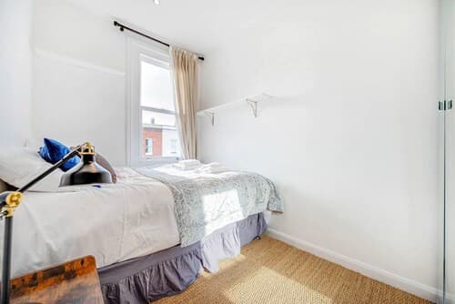 3 Bedroom Penthouse With London Skyline View