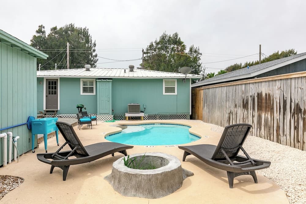 Er223-cape Cod Cottage