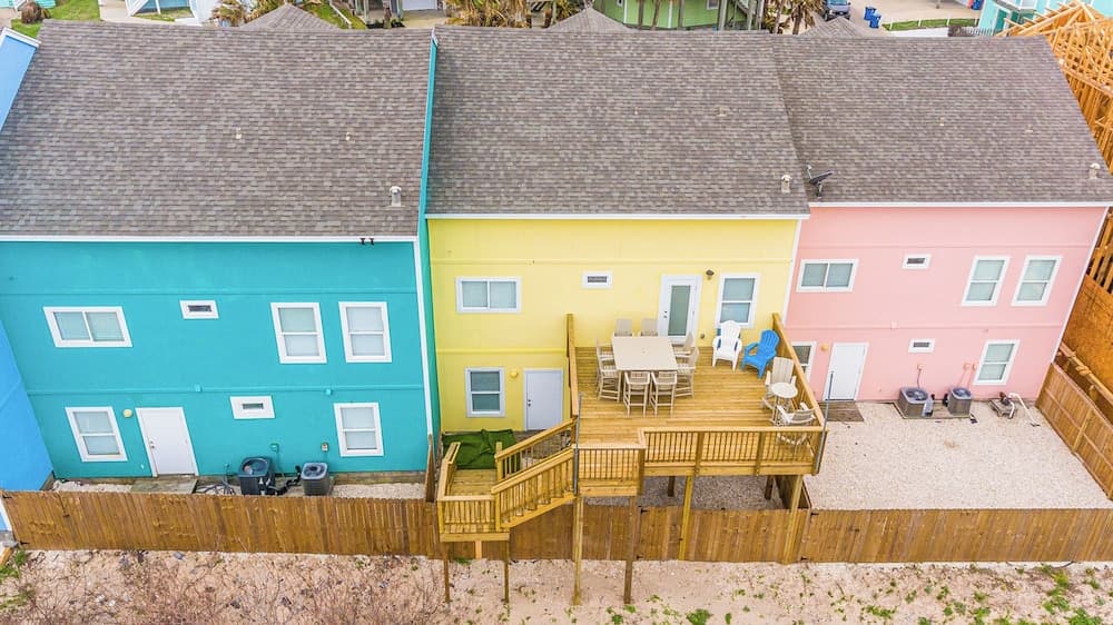 Ad651-sunny and Chairs