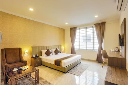 ECKO Sterling Inn Near Bangalore International Airport