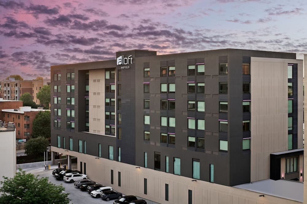 Aloft Kansas City Country Club Plaza