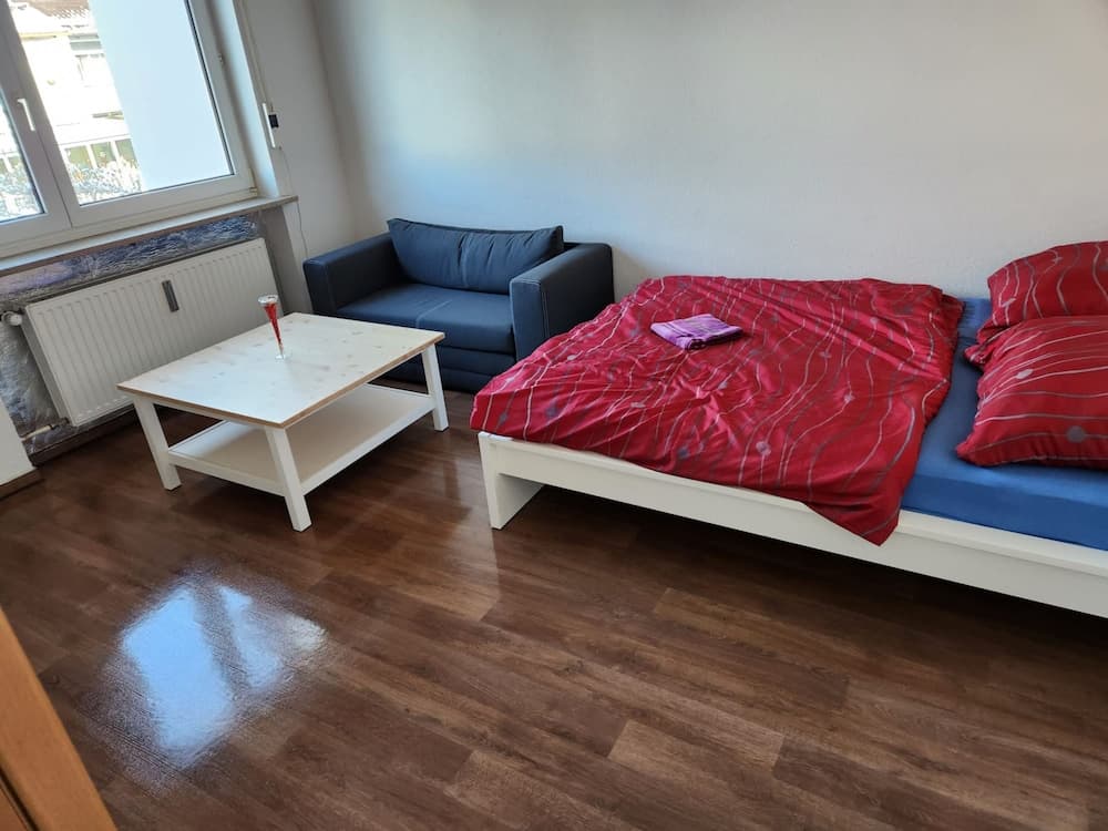 Einfache 1-Zimmer Wohnung für max 4