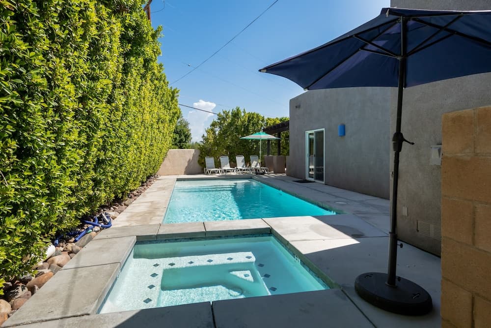 Starlit Desert Retreat