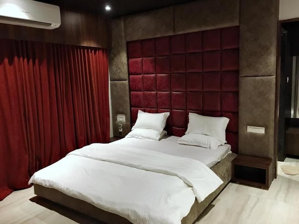 Sky Taj Villa 5 BHK