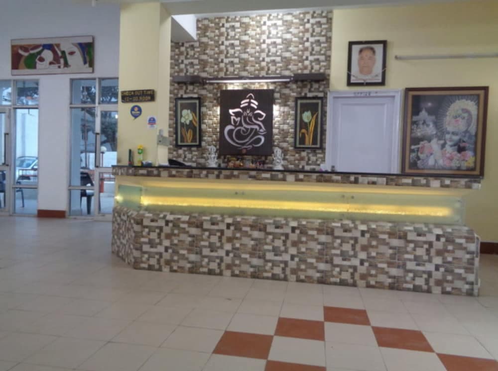 Goroomgo Hotel Ishan Katra