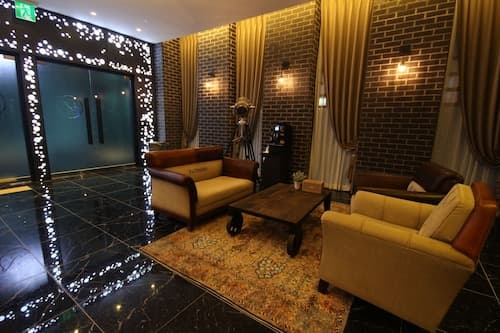Pandora Hotel