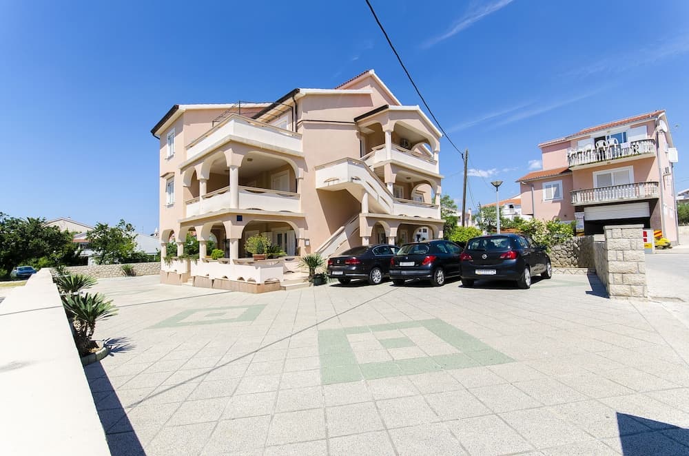 Apartments Mario