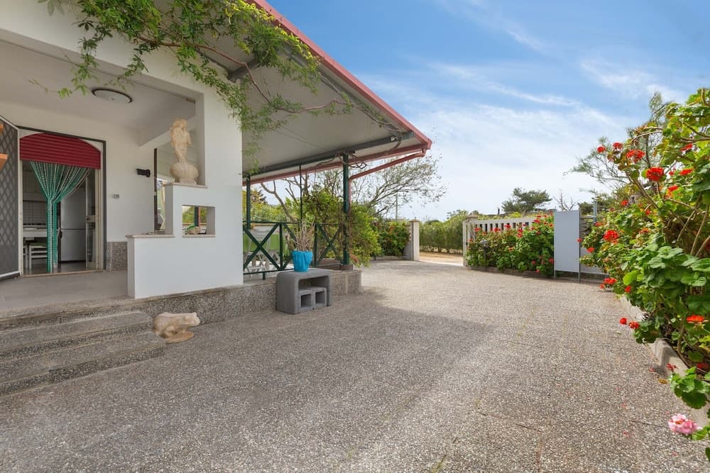 2338 Bilo Imma B by Barbarhouse