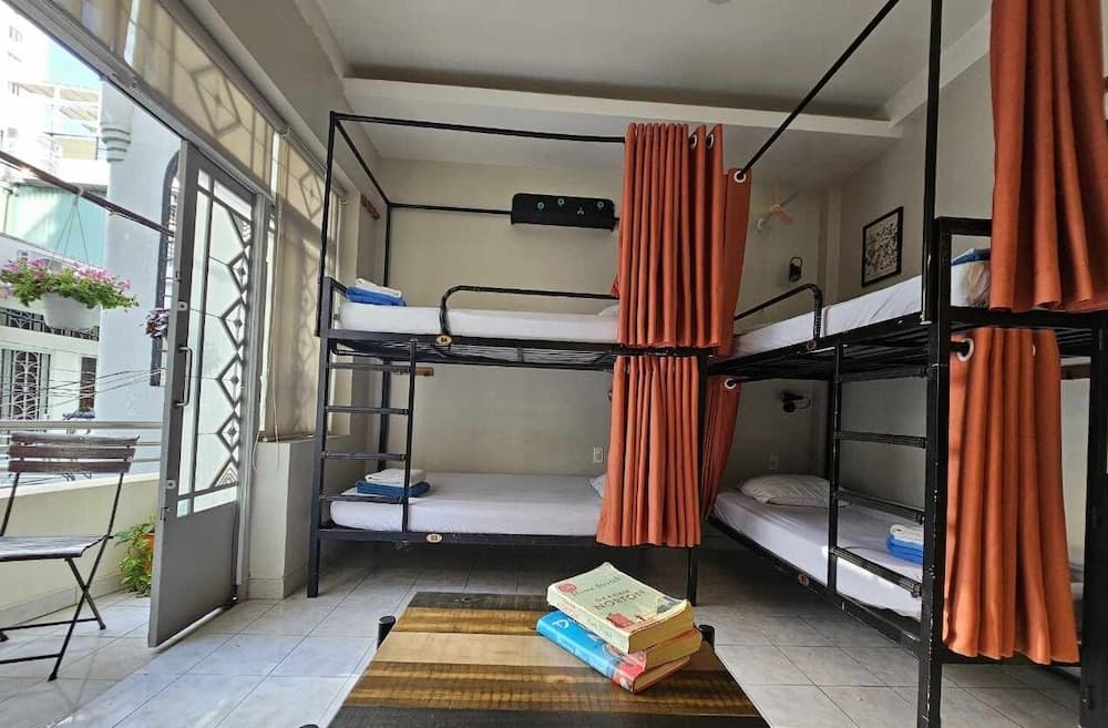 Long Hostel