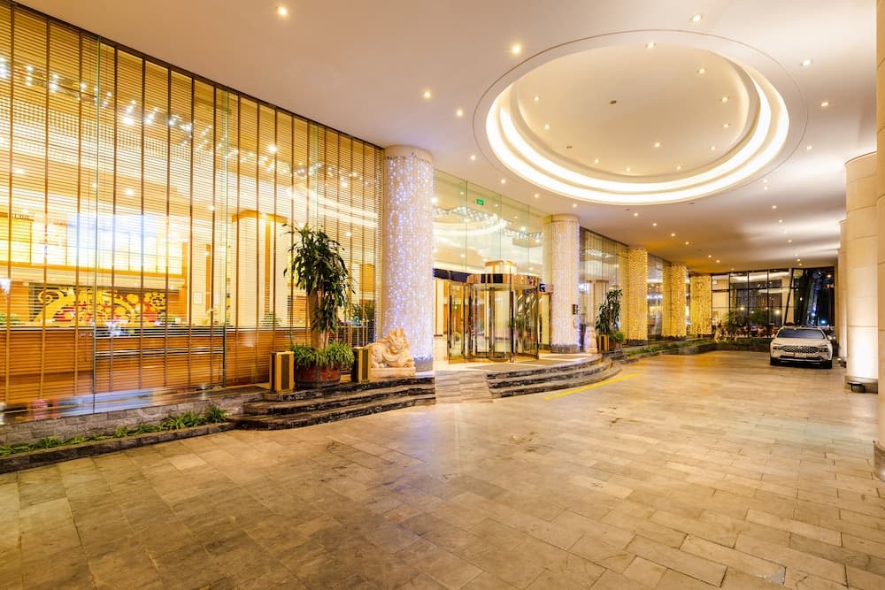 Muong Thanh Luxury Quang Ninh Hotel