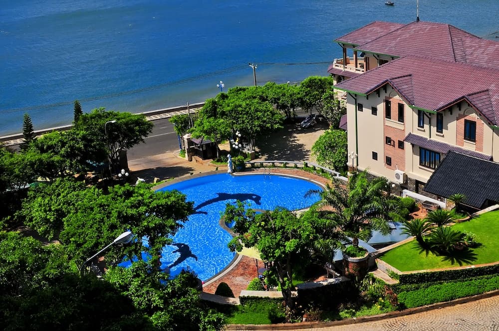 Beachfront Hotel