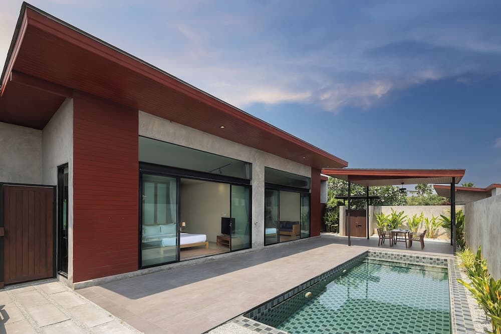 Sea Two Pool Villa Resort