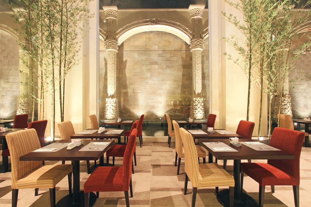 Harmoni One Convention Hotel & Service Apartments