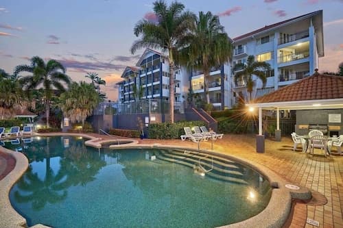 North Cove Waterfront Suites