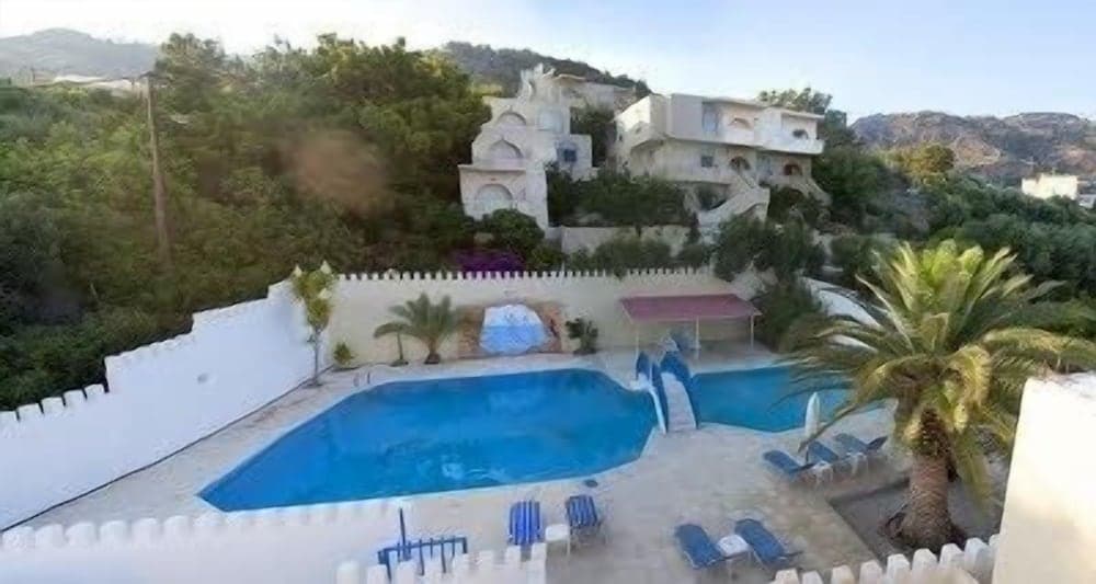 Achlia Hotel