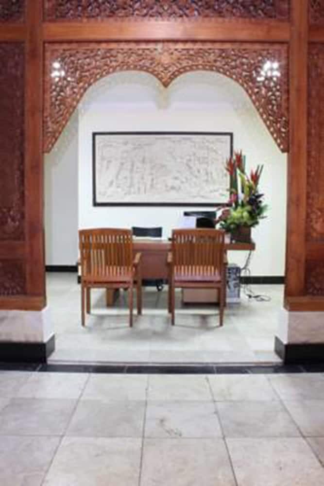 Radha Bali Hotel