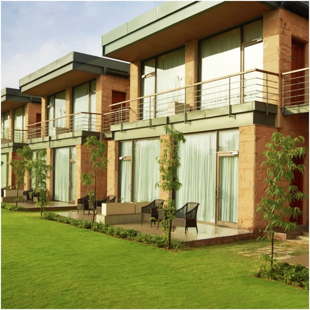 Taj Damdama Lake Resort & Spa, Gurugram