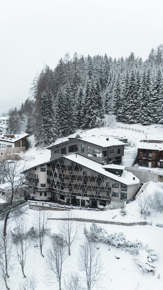 Arpuria l hidden luxury mountain home | Adults friendly
