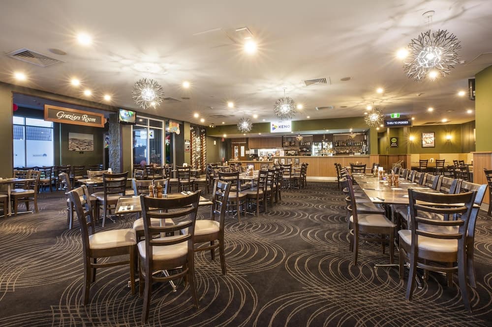 Nightcap at Dalrymple Hotel