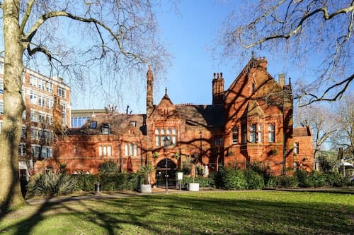 St Paul's Hotel
