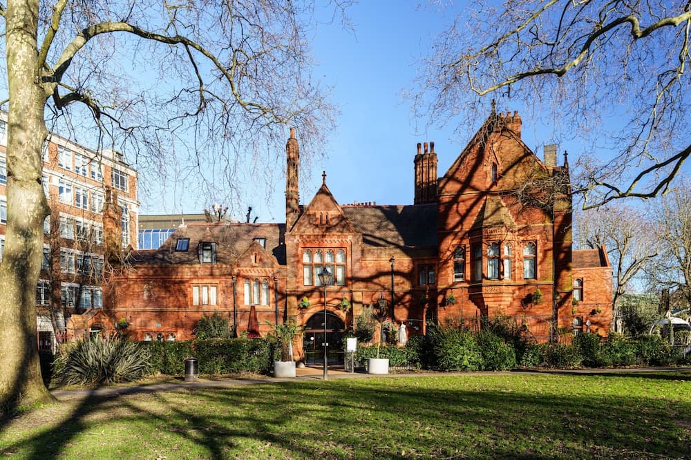 St Paul's Hotel